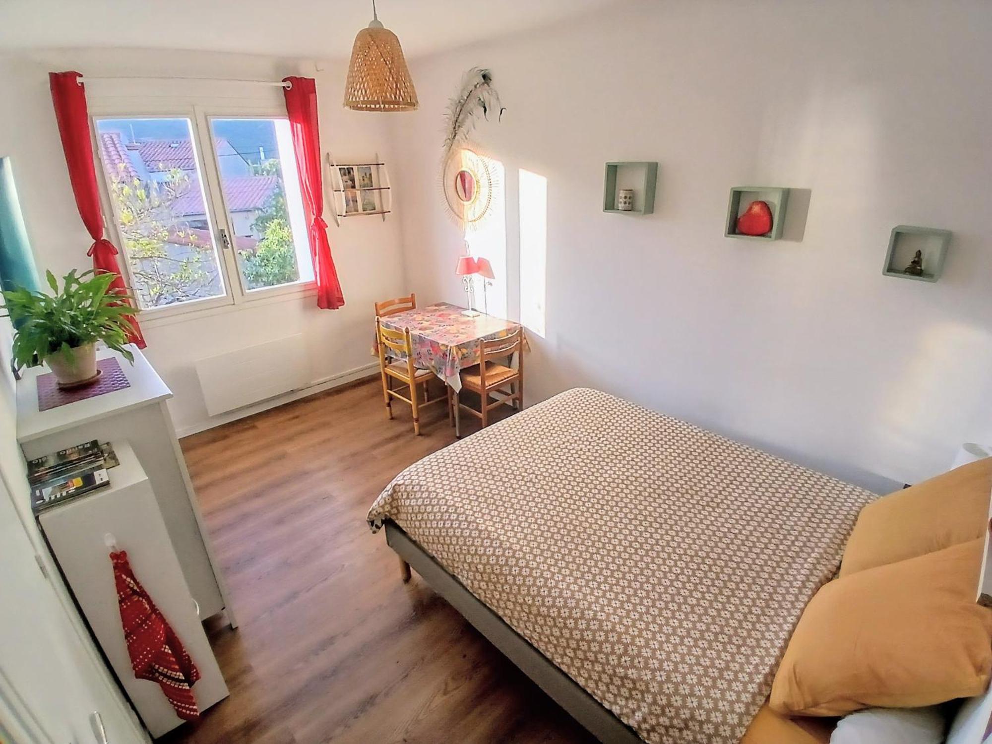 Appartement Comme Un Petit - Totalement Independant - Entree Autonome Prades (Pyrenees-Orientales)
